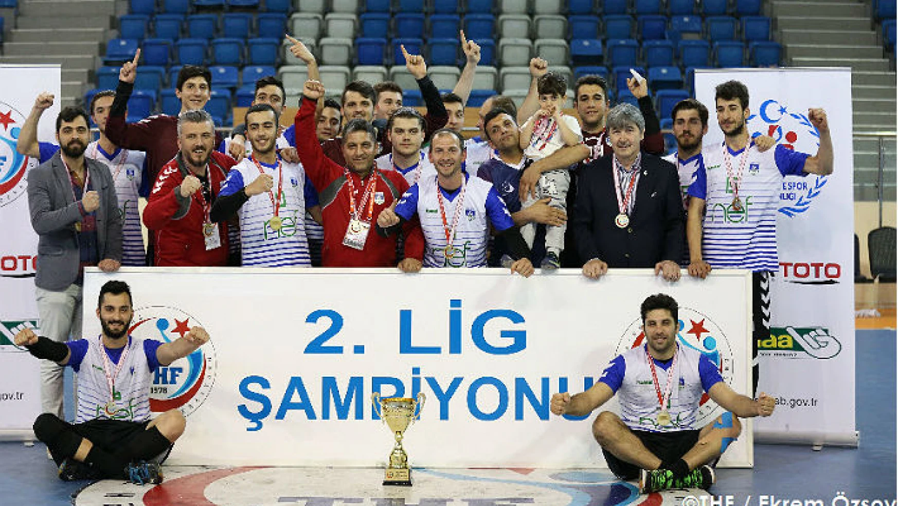 2.ligin şampiyonu Nef Bahçelievler Belediyesi