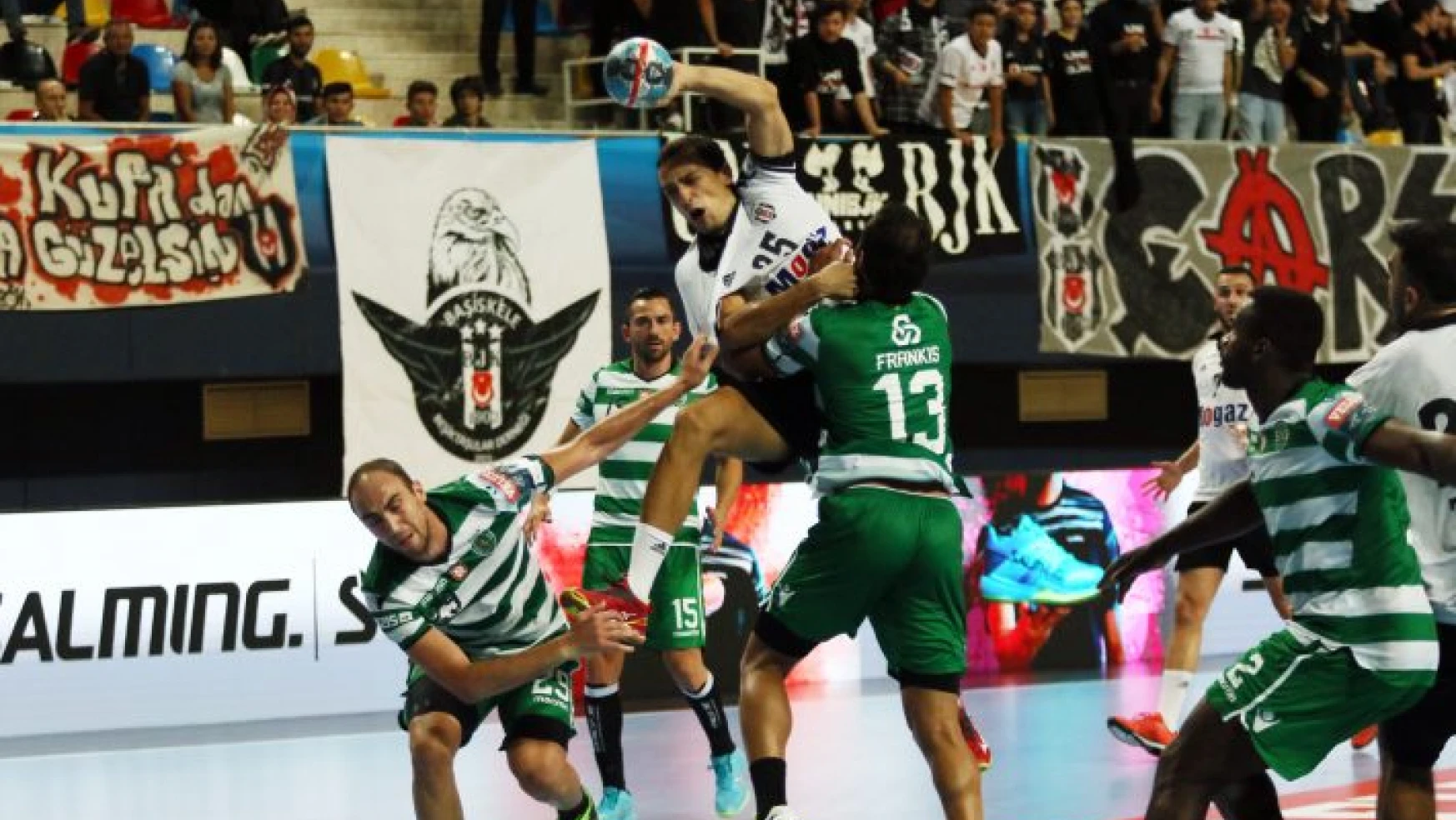 Beşiktaş Mogaz Şampiyonlar Liginde beşinci maçında