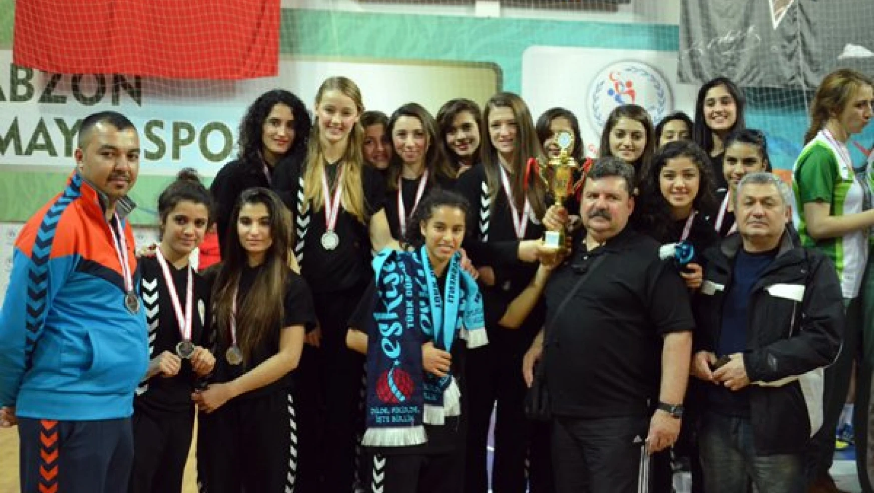 Dünya Şampiyonasına Doğru Muratpaşa And. Lisesi