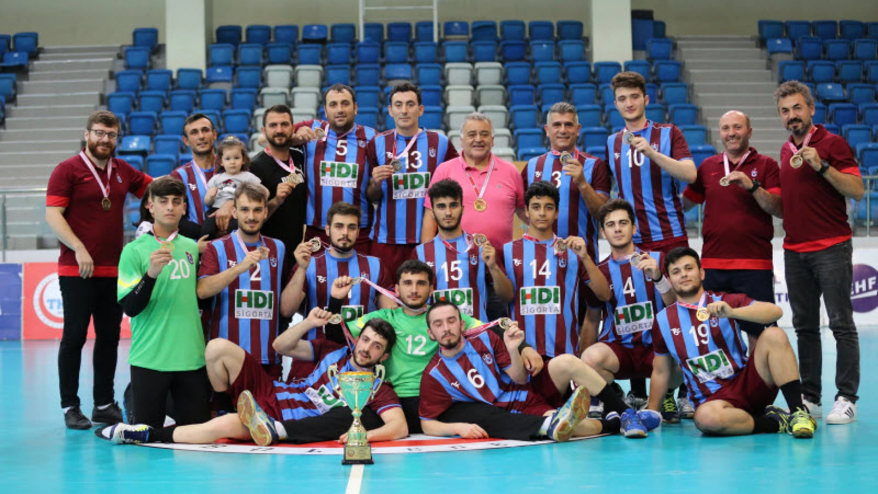 Erkeklerde Bölgesel Lig şampiyonu Trabzon GSK