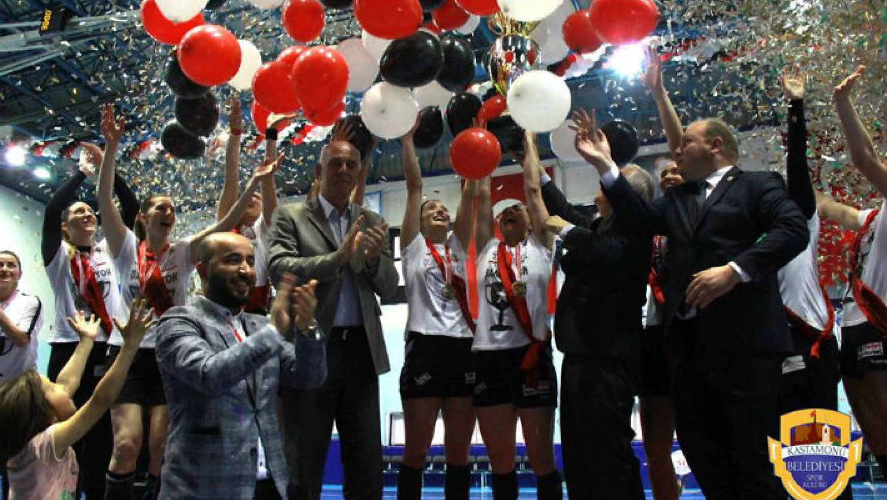 Kadınlar Süper Ligi şampiyonu Kastamonu Belediyesi GSK