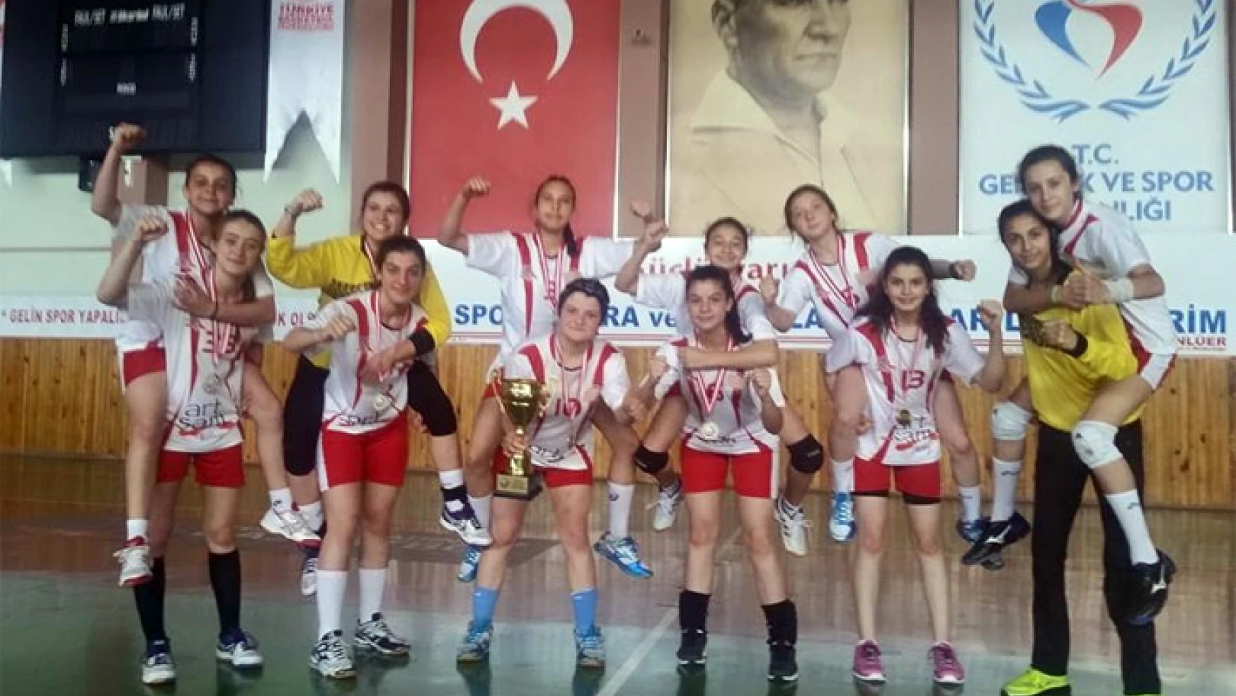 Küçük kızların şampiyonu Eskişehir Gençlik SK