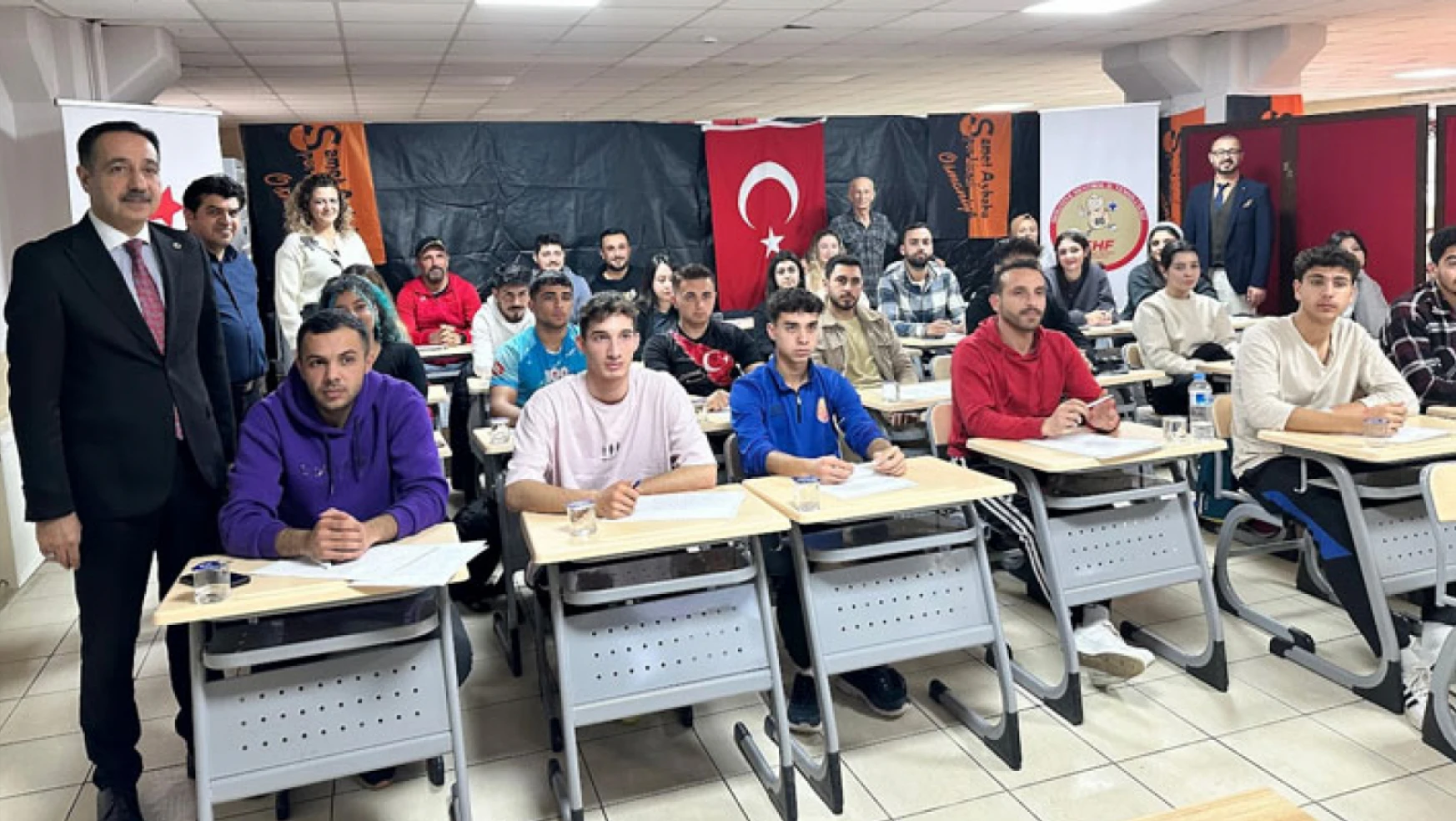 Osmaniye'de Hentbol Aday Hakem ve Gözlemci Kursu Düzenlendi
