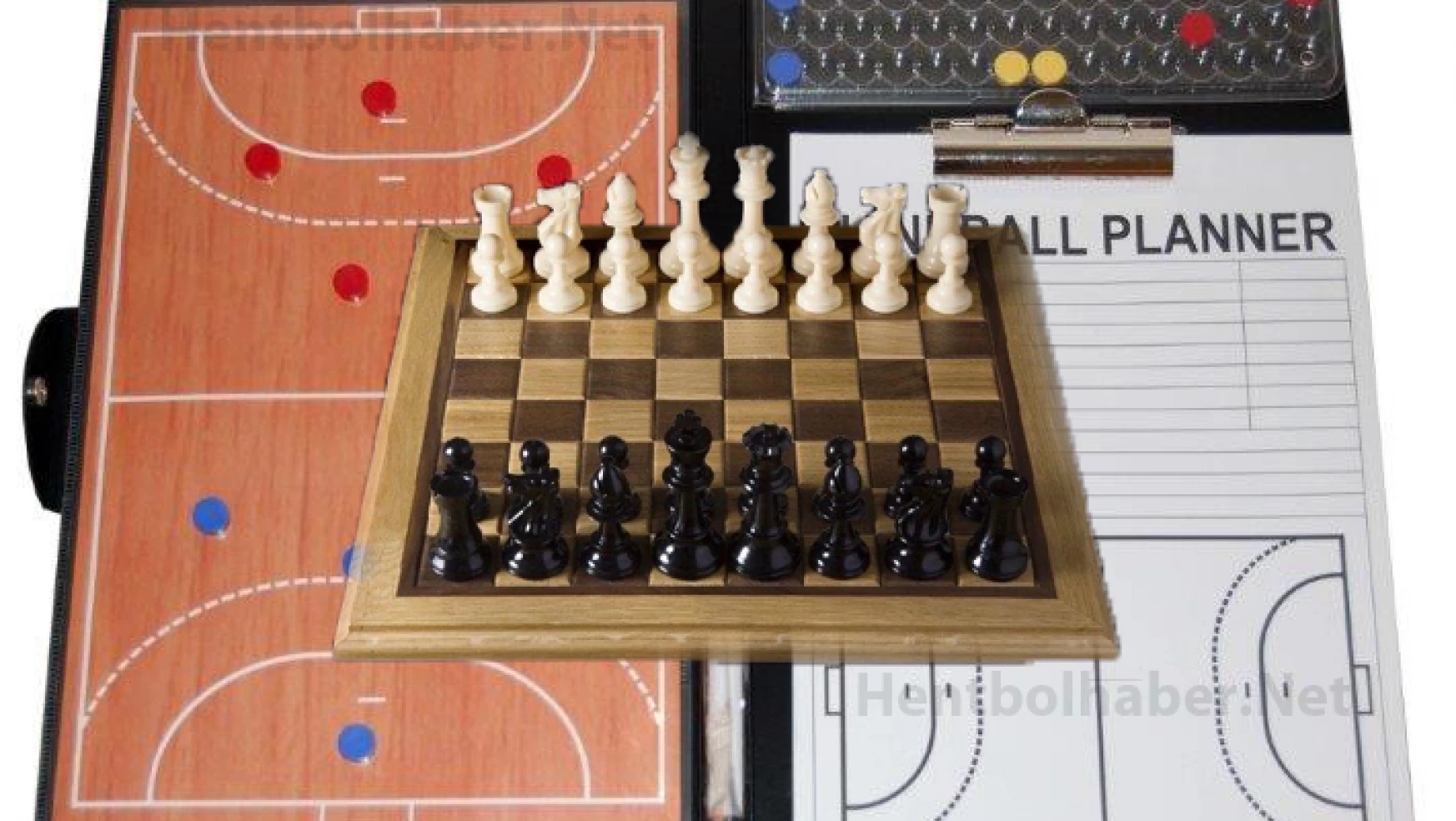 Spordaki satranç oyunu taktik hamleler ve hentbol