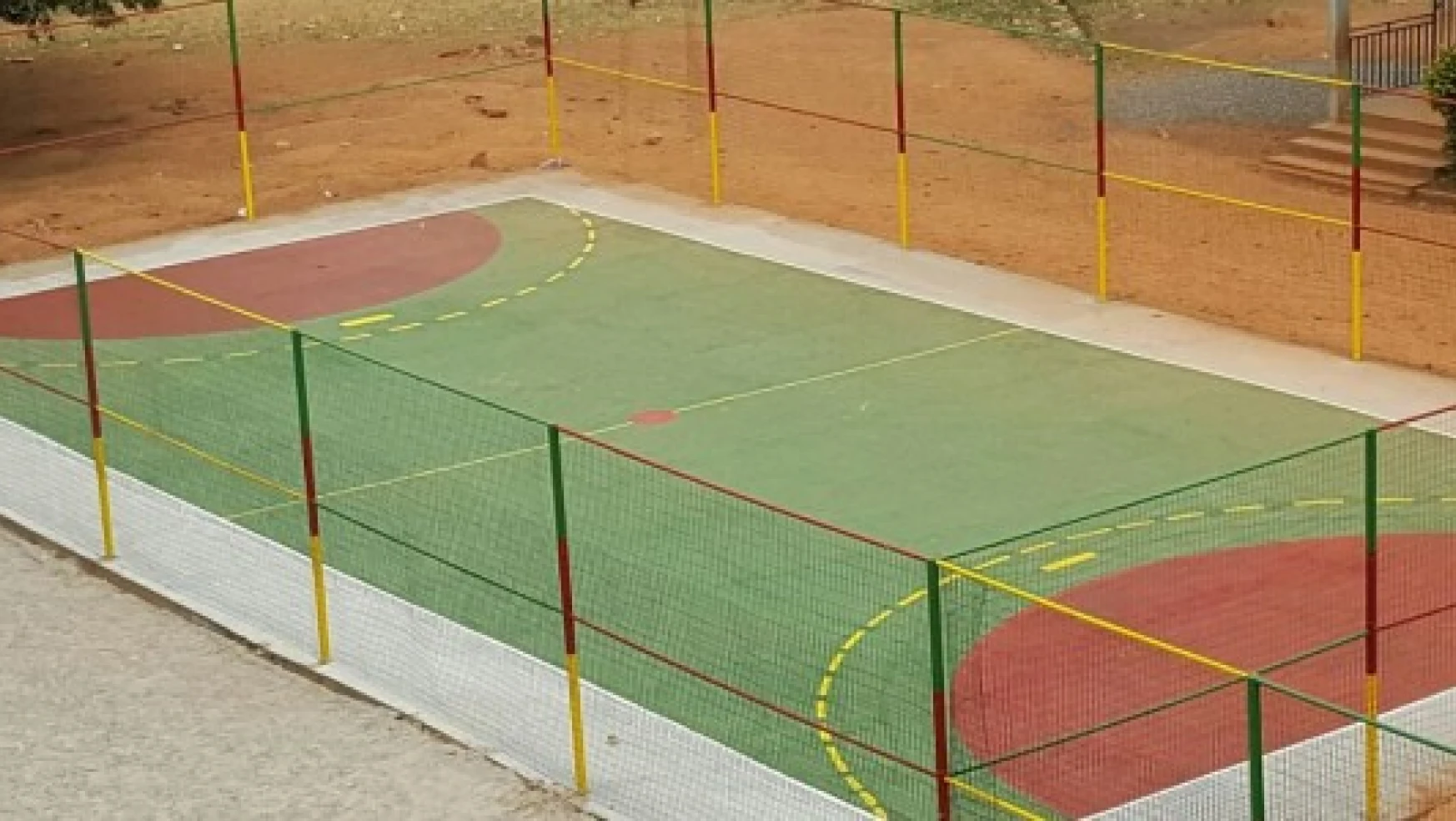 TİKA’dan Kamerun’a hentbol sahası
