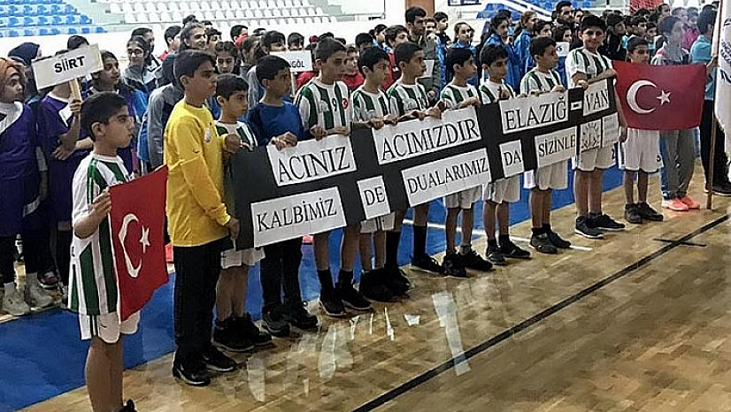 Bingöllü hentbolcular Elazığ ve Van’ı unutmadı